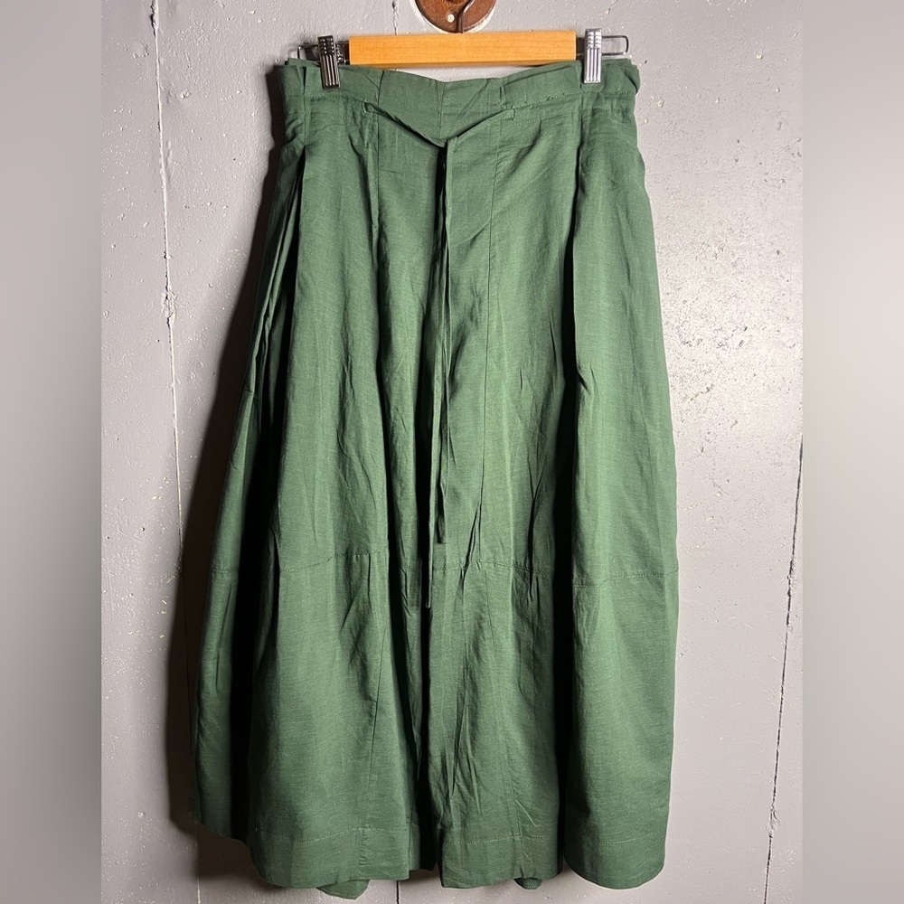 Easel Green Super Wide Leg Pants in size Small